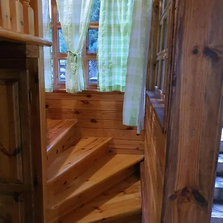 Nerina Koliba Dağ evi